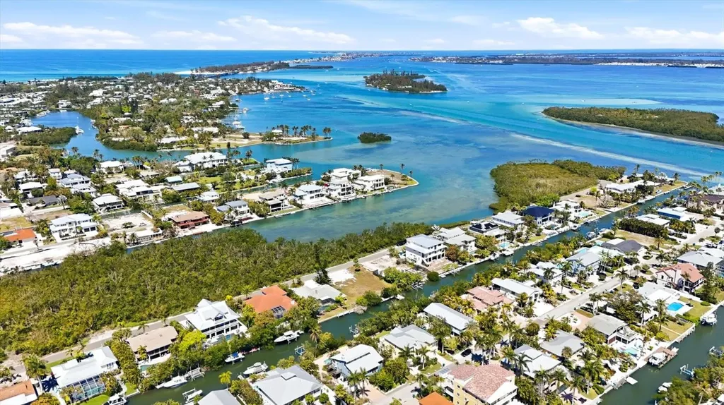 616 Lyons Lane Longboat Key FL 34228