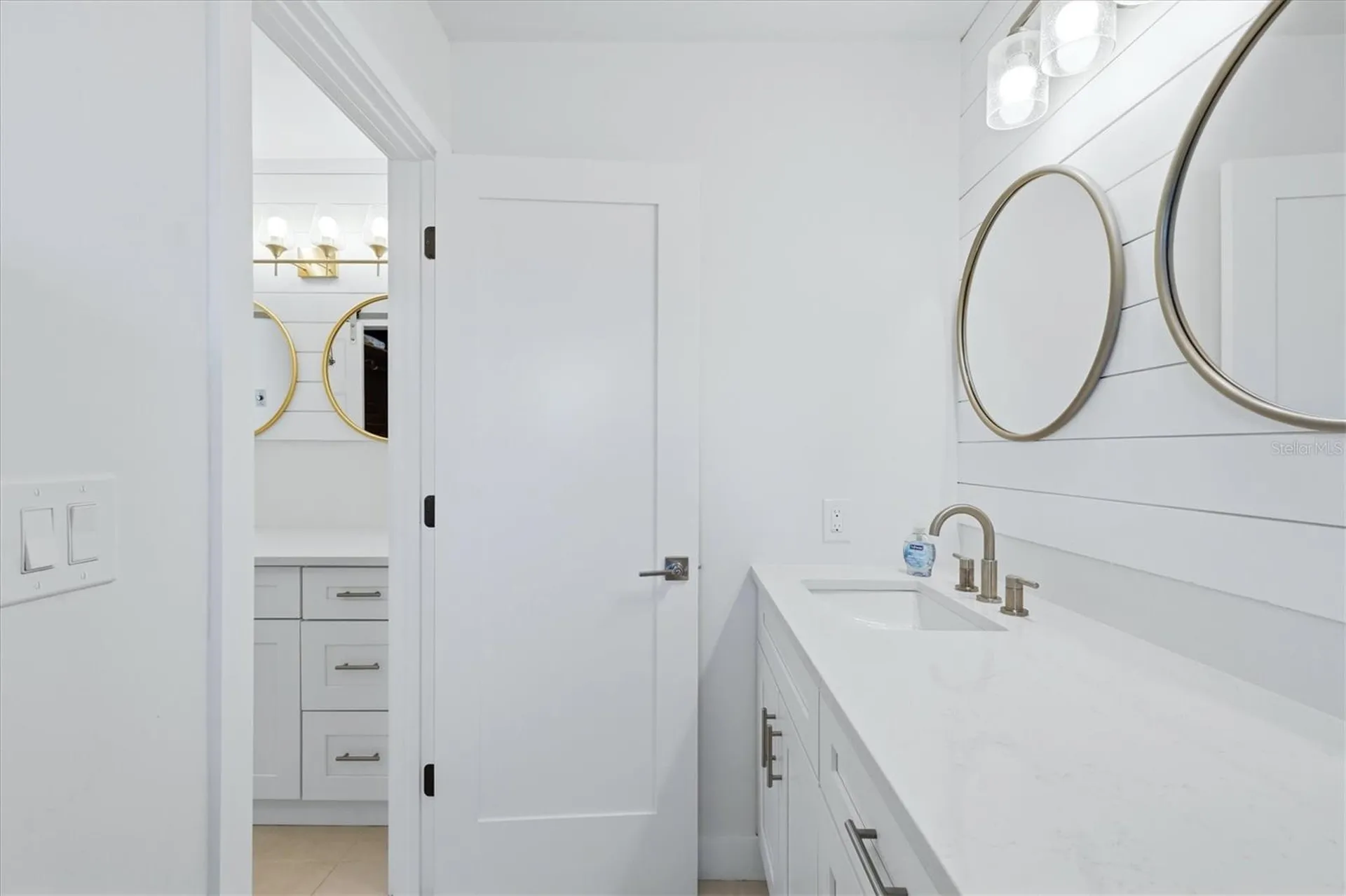 616 Lyons Lane Longboat Key FL 34228