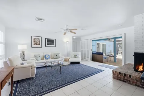 616 Lyons Lane Longboat Key FL 34228