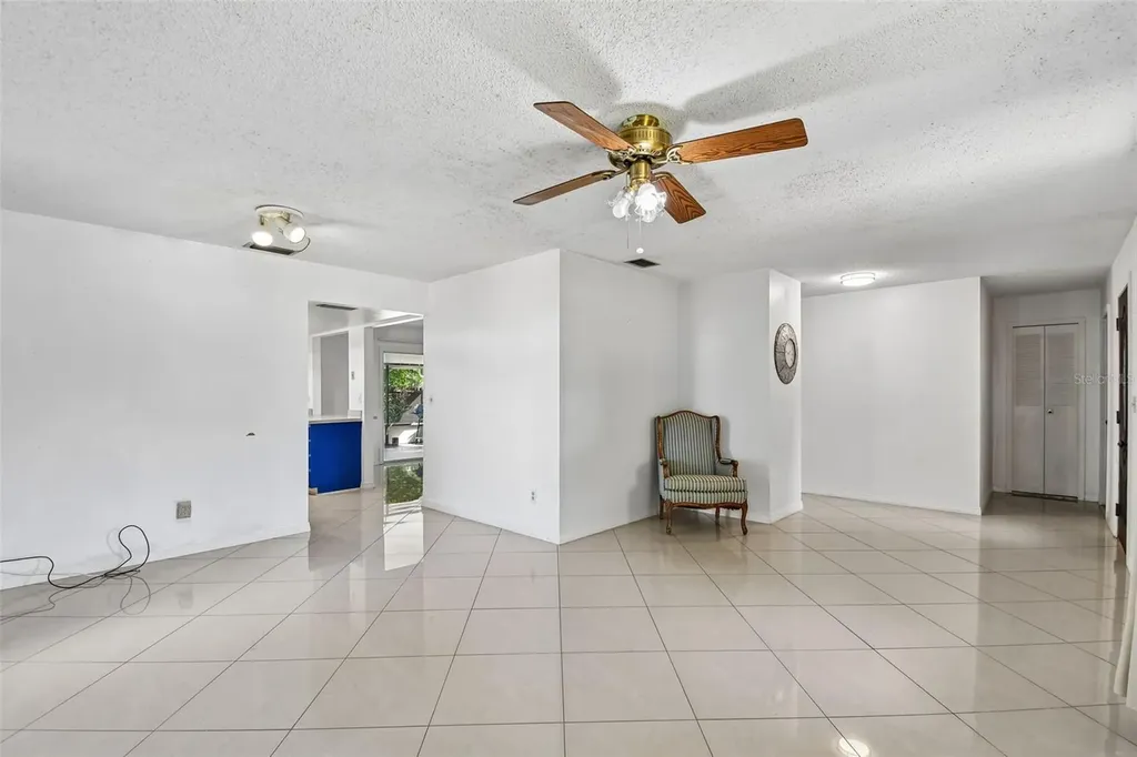 13635 Berkshire Court Grand Island FL 32735