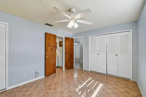 13635 Berkshire Court Grand Island FL 32735