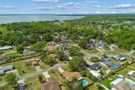 13635 Berkshire Court Grand Island FL 32735