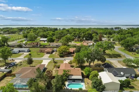 13635 Berkshire Court Grand Island FL 32735
