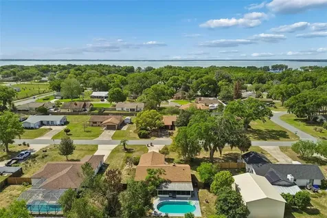 13635 Berkshire Court Grand Island FL 32735