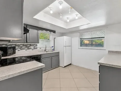 13635 Berkshire Court Grand Island FL 32735