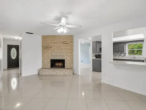 13635 Berkshire Court Grand Island FL 32735