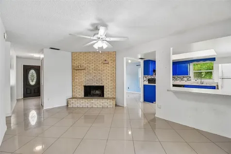 13635 Berkshire Court Grand Island FL 32735