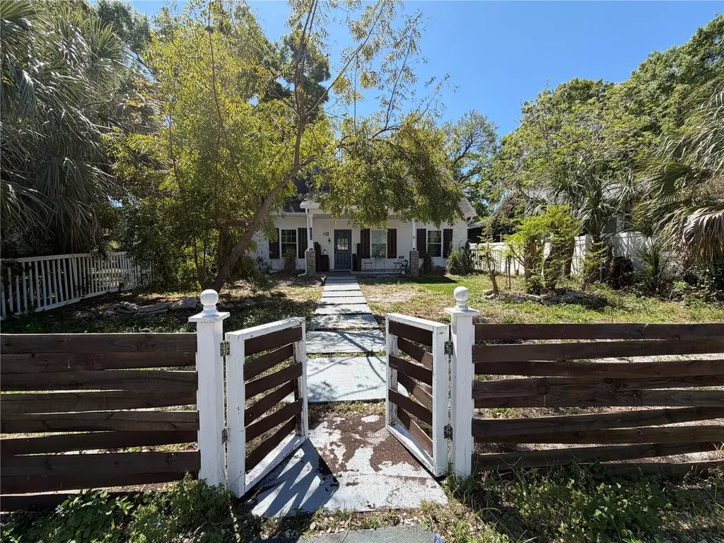 2516 3rd Avenue S St Petersburg FL 33712