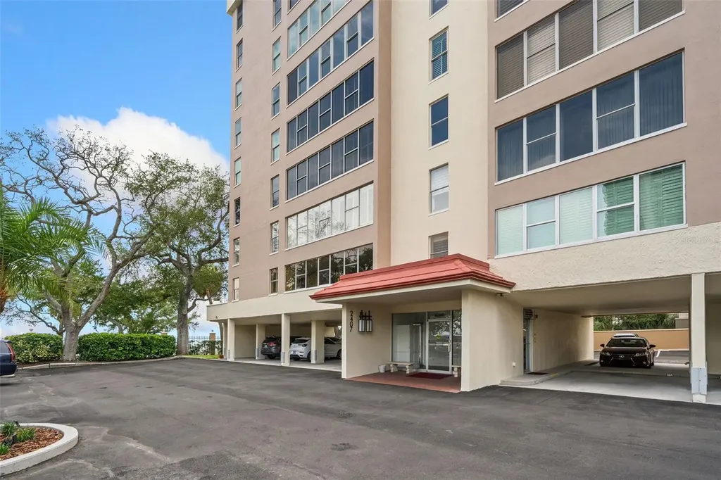 2407 S Ardson Place Tampa FL 33629