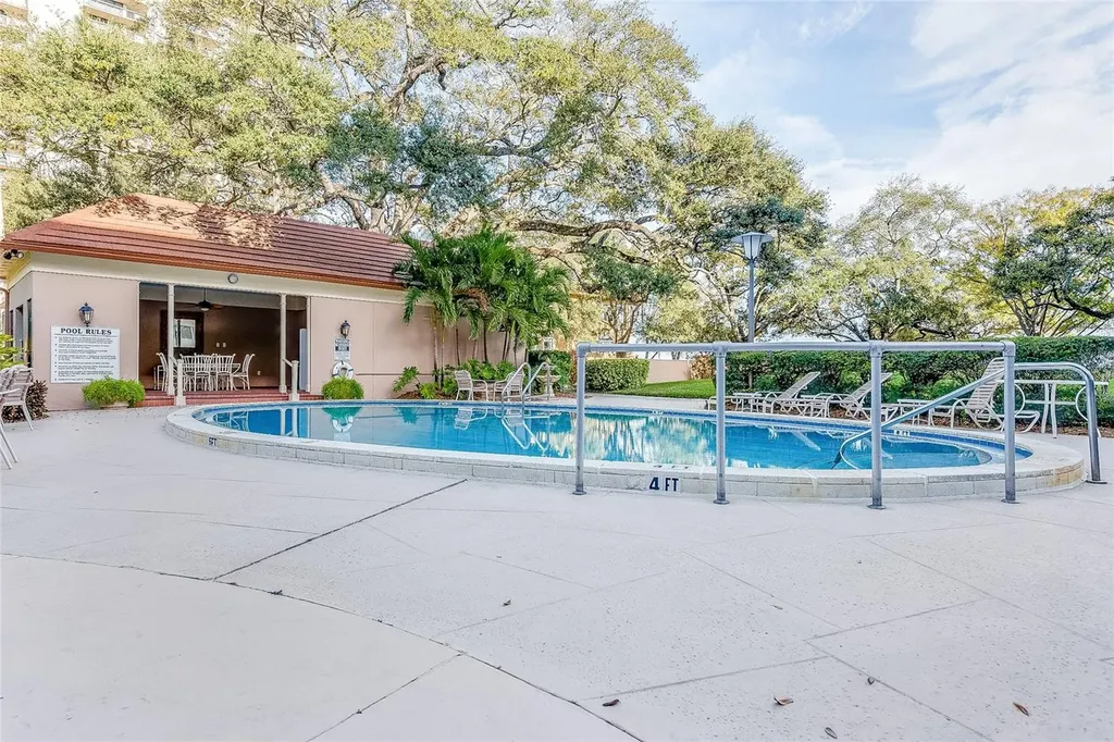 2407 S Ardson Place Tampa FL 33629