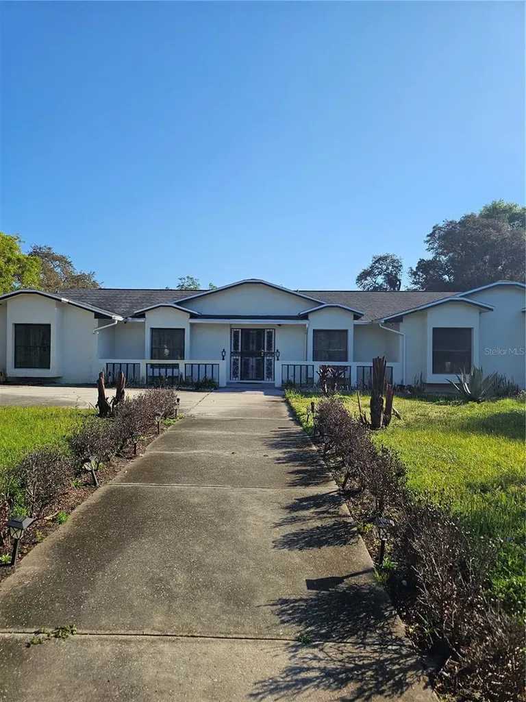 1745 Foxcreek Lane Apopka FL 32703