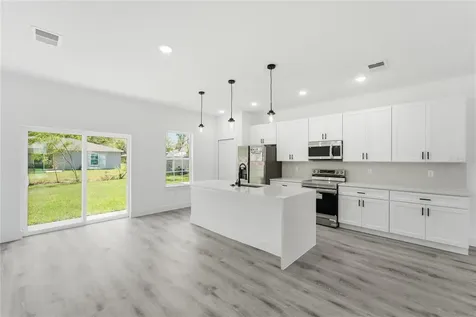 492 W Union Place Citrus Springs FL 34434