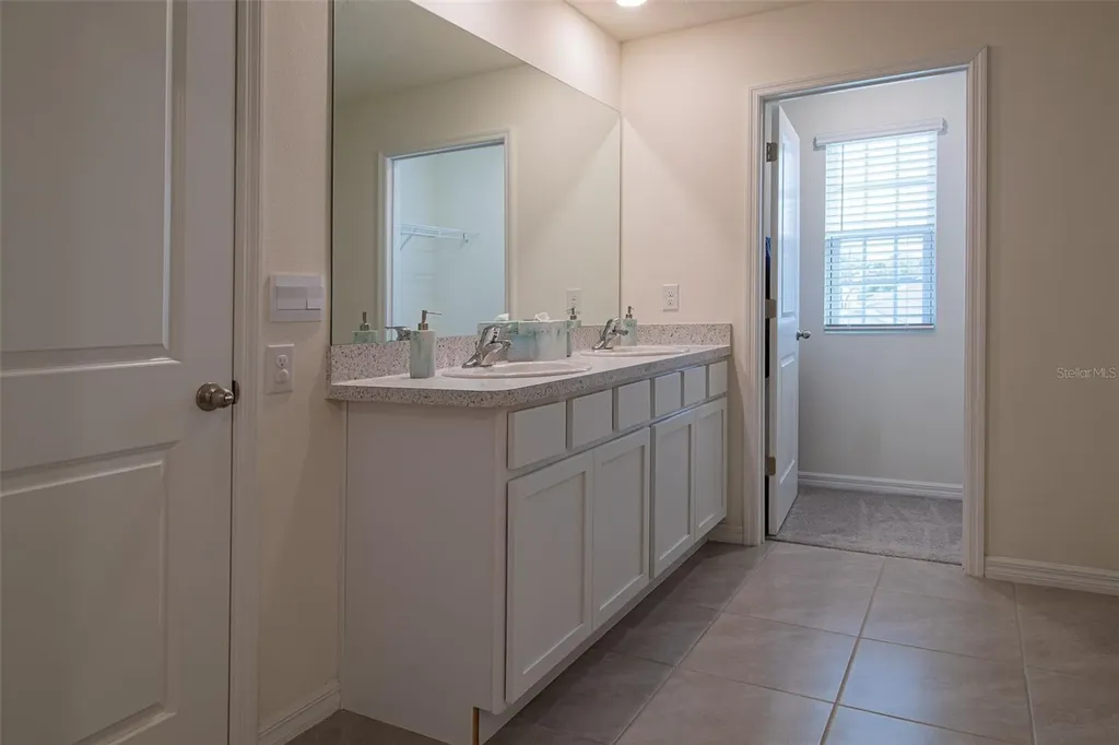 24382 NW 8th Place Newberry FL 32669