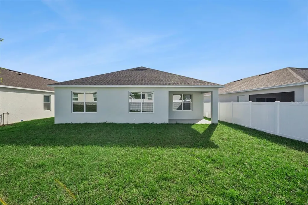 3515 Nettle Loop Tavares FL 32778