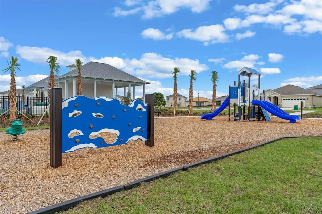 3515 Nettle Loop Tavares FL 32778