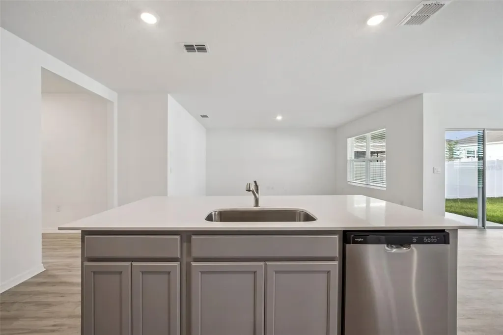 3515 Nettle Loop Tavares FL 32778
