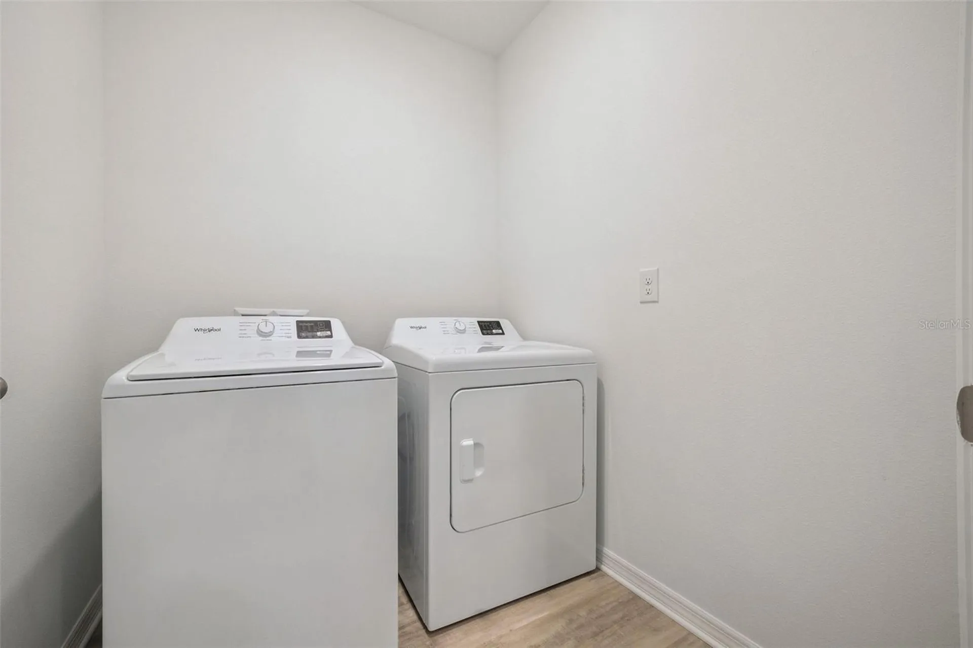 3515 Nettle Loop Tavares FL 32778