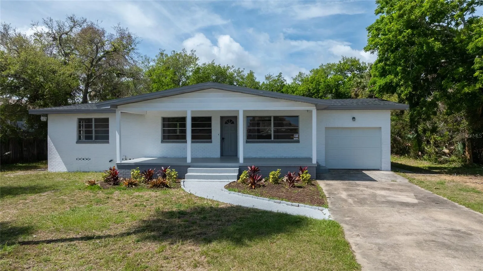 1822 S Palmetto Avenue South Daytona FL 32119
