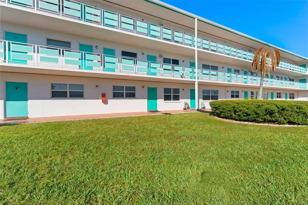 1950 59th Avenue N St Petersburg FL 33714