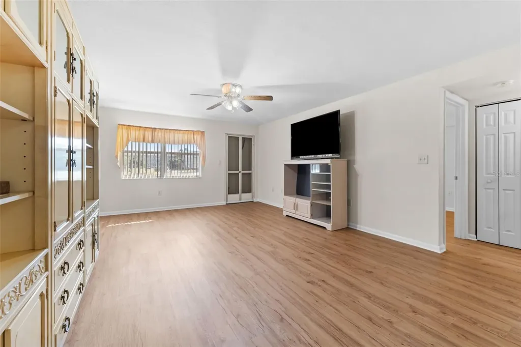 1950 59th Avenue N St Petersburg FL 33714