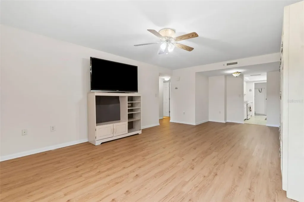 1950 59th Avenue N St Petersburg FL 33714