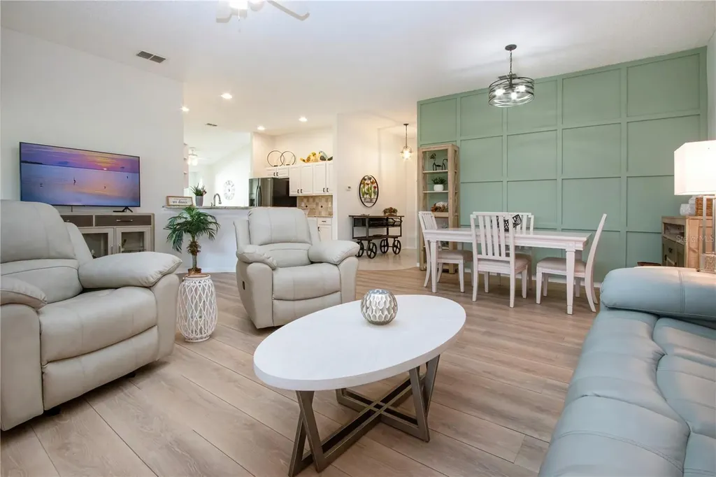 2313 Brookfield Greens Circle Sun City Center FL 33573