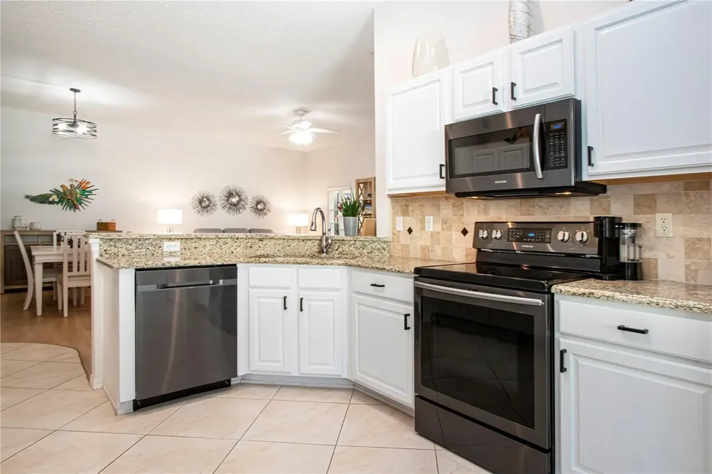 2313 Brookfield Greens Circle Sun City Center FL 33573