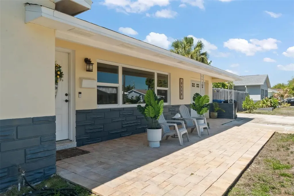 2798 67th Street N St Petersburg FL 33710