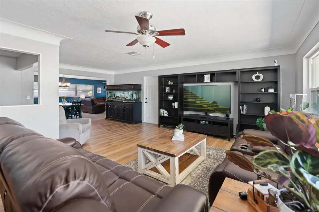 2798 67th Street N St Petersburg FL 33710