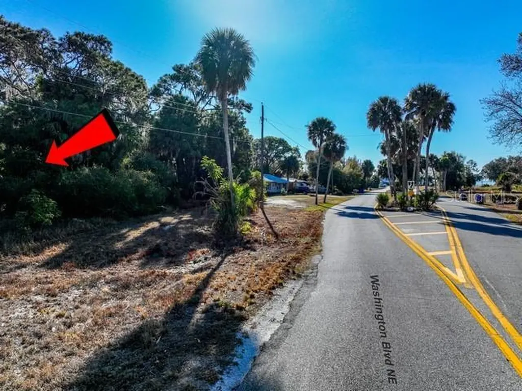 1632 Washington Boulevard NE Lake Placid FL 33852