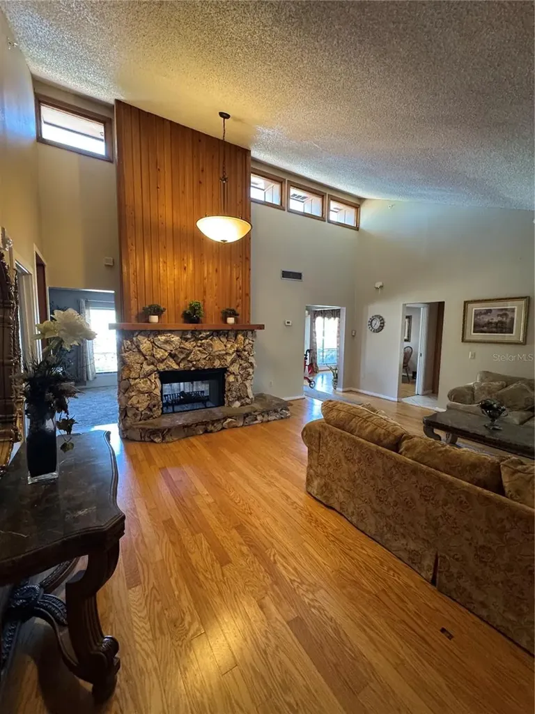 4504 Crimson Court Orlando FL 32808