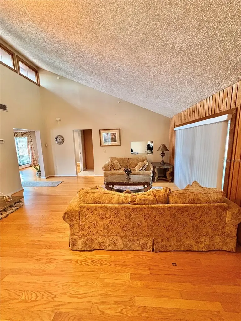 4504 Crimson Court Orlando FL 32808