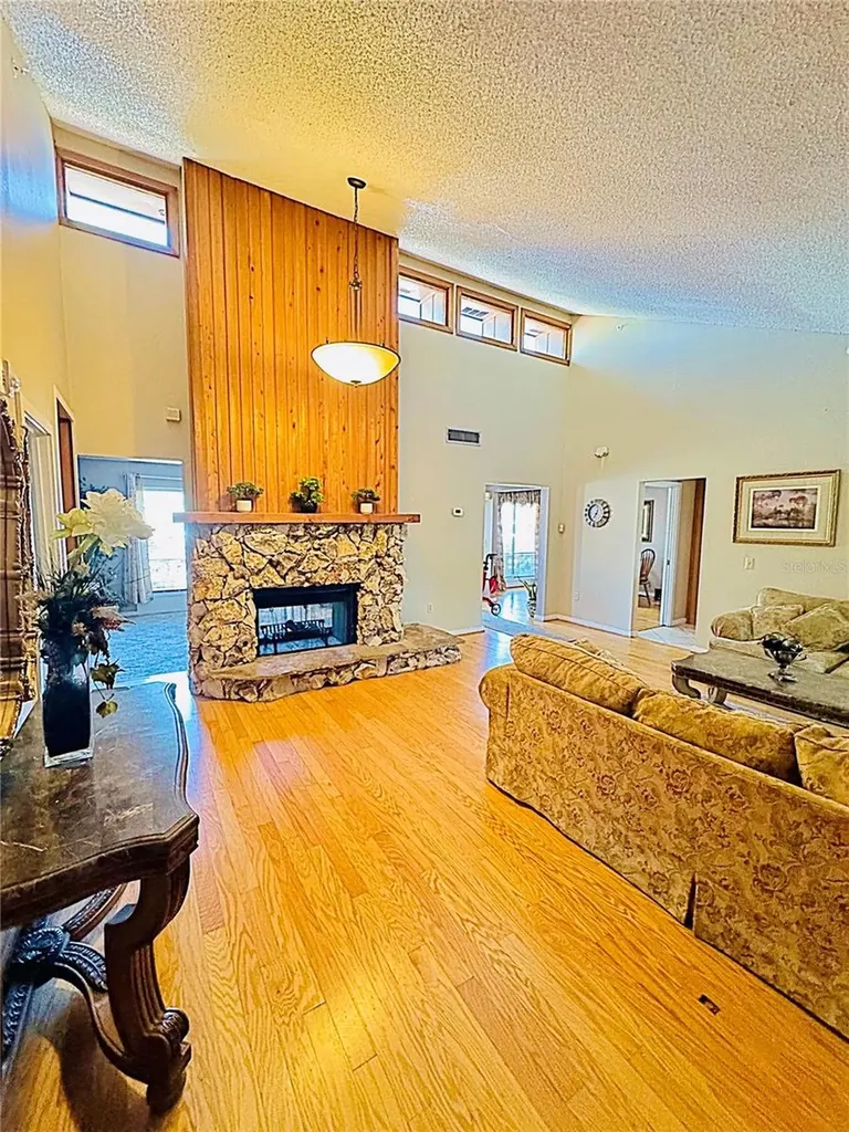 4504 Crimson Court Orlando FL 32808