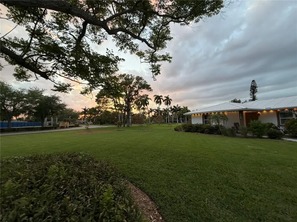 4620 7th Avenue W Bradenton FL 34209