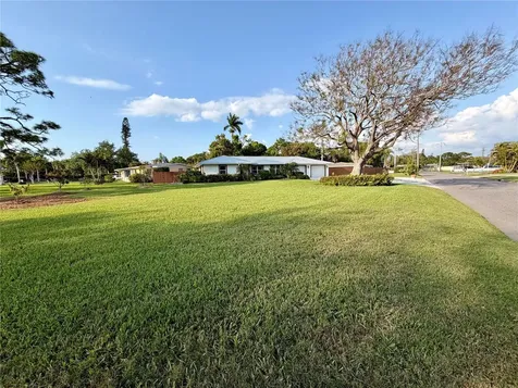 4620 7th Avenue W Bradenton FL 34209