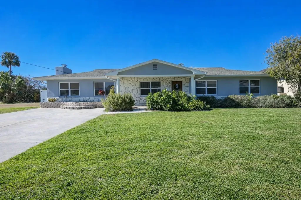 3956 N Timucua Point Crystal River FL 34428