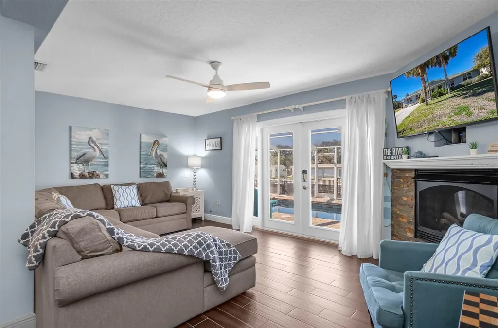 3956 N Timucua Point Crystal River FL 34428
