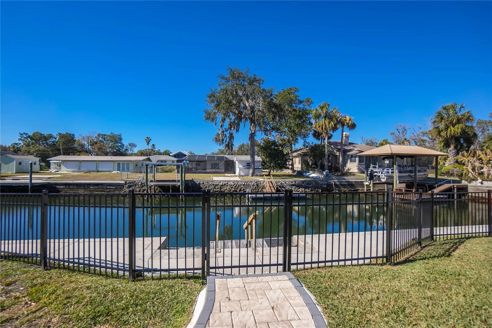 3956 N Timucua Point Crystal River FL 34428