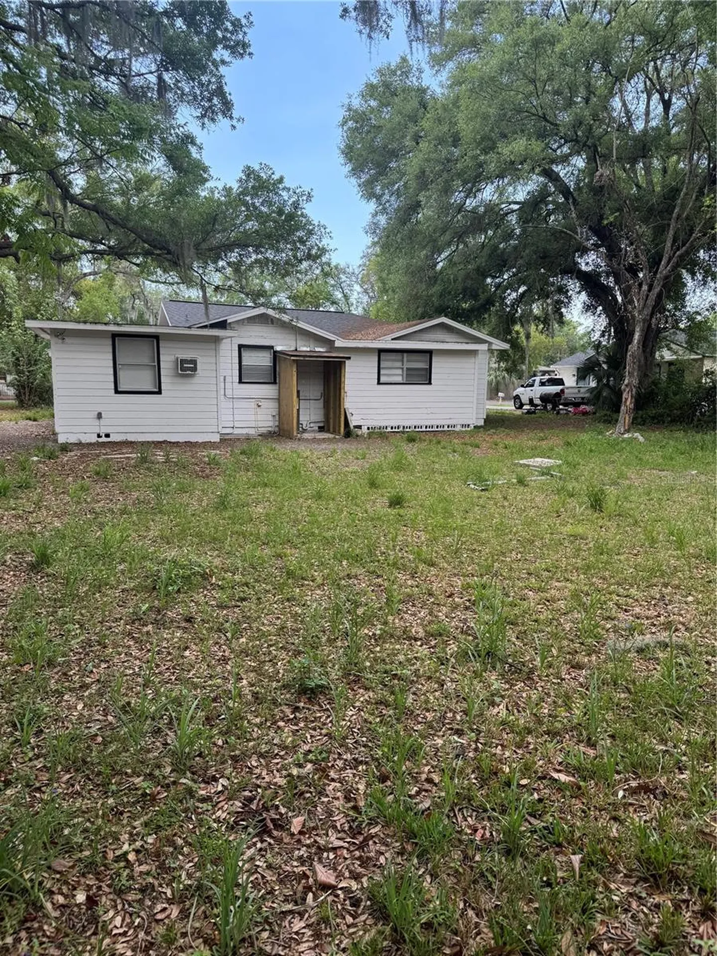 2016 E Clifton Street Tampa FL 33610