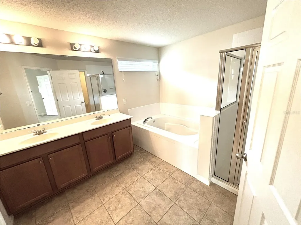19363 Fallglo Drive Orlando FL 32827