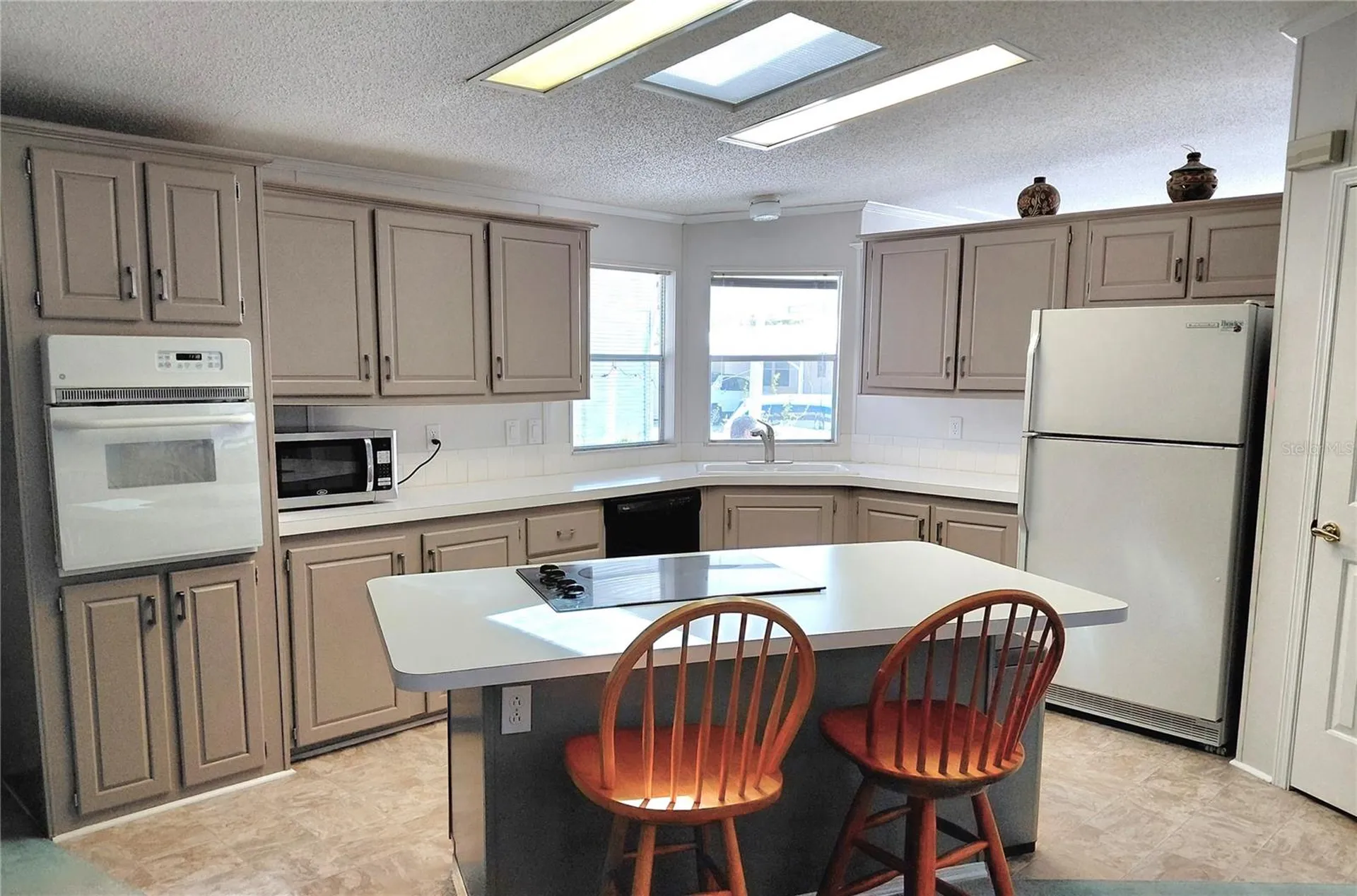 1001 Starkey Road Largo FL 33771