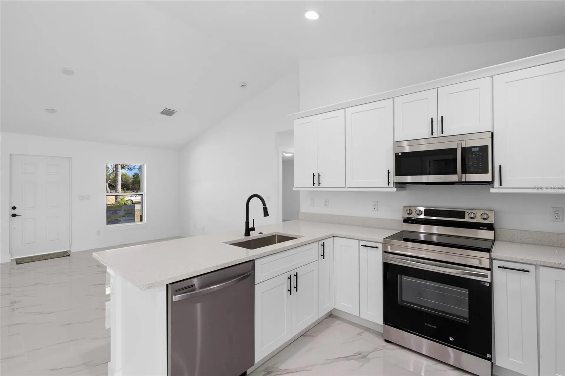 21483 NW 262nd Street Okeechobee FL 34972