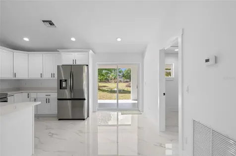 21483 NW 262nd Street Okeechobee FL 34972