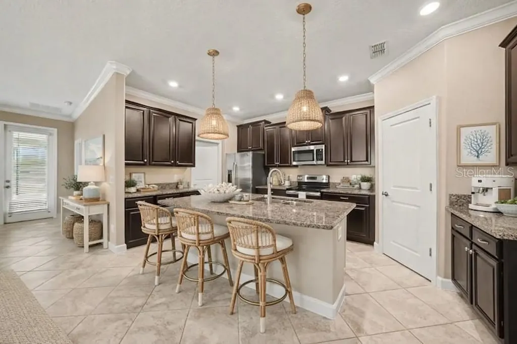 10641 Bahama Woodstar Court Riverview FL 33579