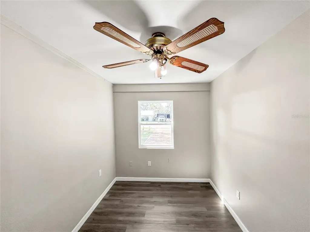 25 E Charlotte Avenue Eustis FL 32726