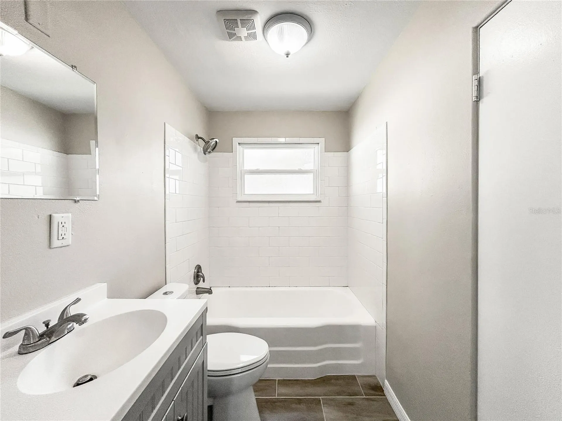 25 E Charlotte Avenue Eustis FL 32726