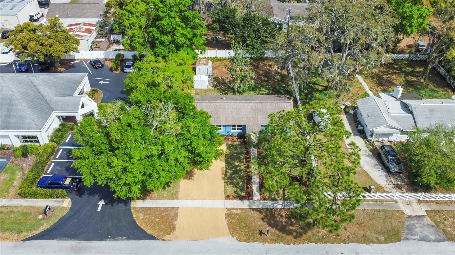 25 E Charlotte Avenue Eustis FL 32726