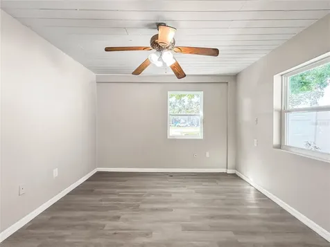 25 E Charlotte Avenue Eustis FL 32726