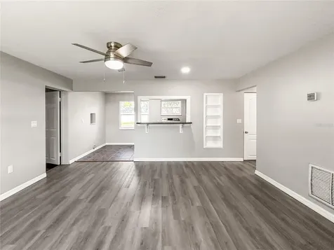 25 E Charlotte Avenue Eustis FL 32726