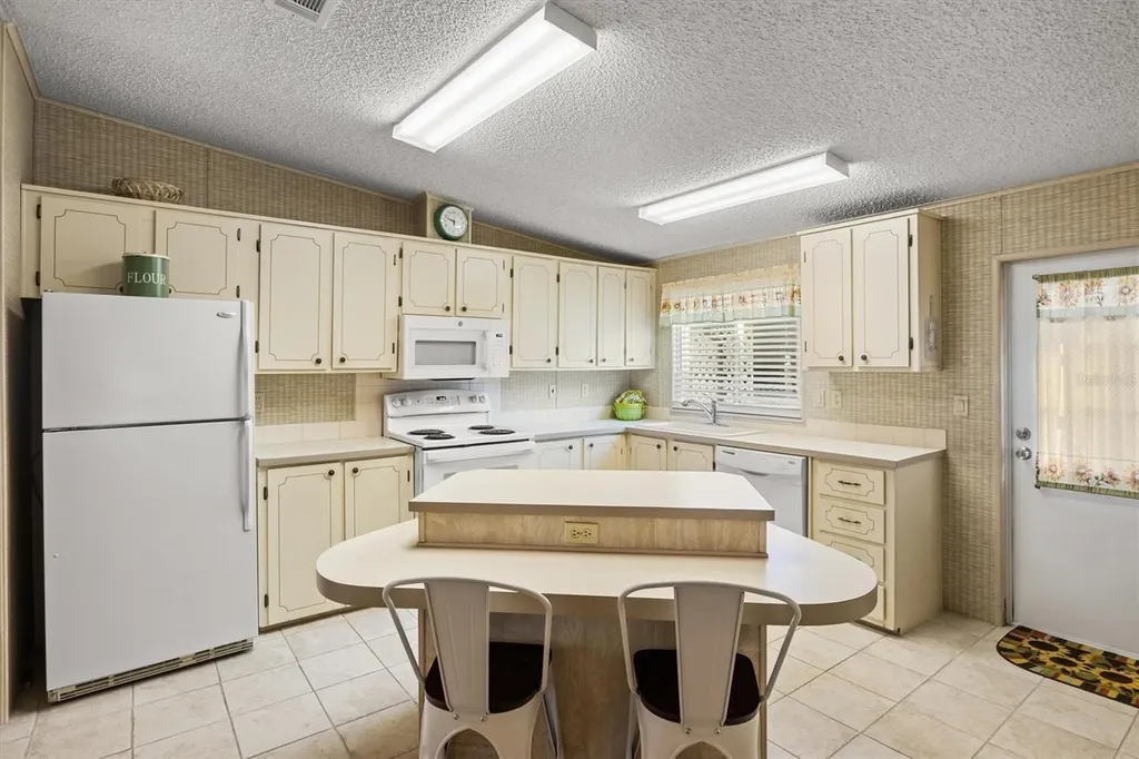 6617 Westchester Drive NE Winter Haven FL 33881